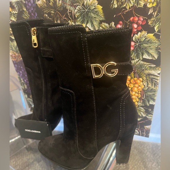 Authentic Brand New Dolce and Gabbana suede boots Sz. 38 - Picture 2 of 5